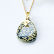 Load image into Gallery viewer, NEW! Gold Park Long Drop Flower Necklace
